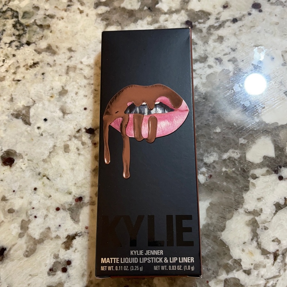Kylie Jenner liquid lipstick and liner